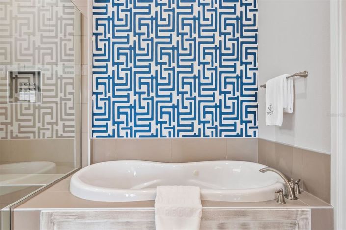 Image No.45-6 Bed Property for sale