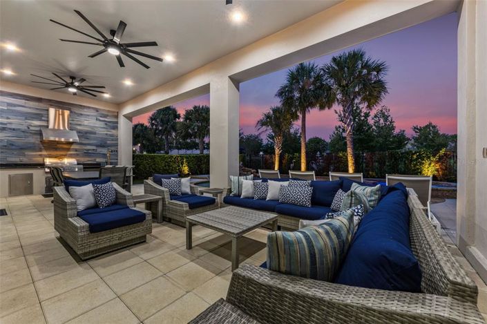 Image No.5-6 Bed Property for sale