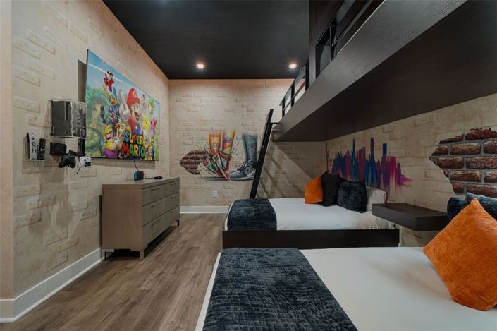 Image No.54-6 Bed Property for sale