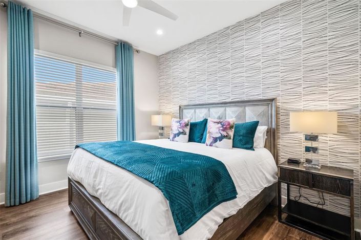 Image No.57-6 Bed Property for sale