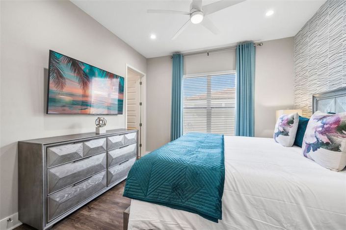 Image No.58-6 Bed Property for sale