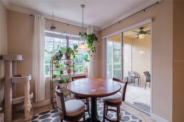 Image No.11-3 Bed Townhouse for sale