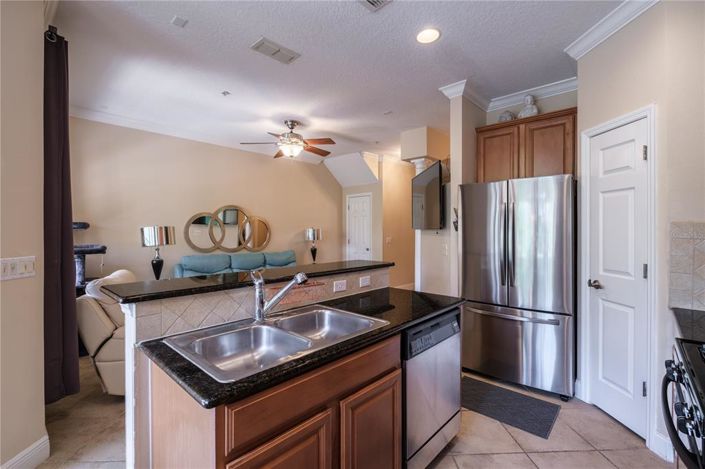 Image No.8-3 Bed Townhouse for sale