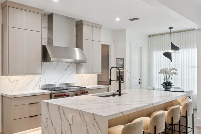 Image No.11-3 Bed Property for sale