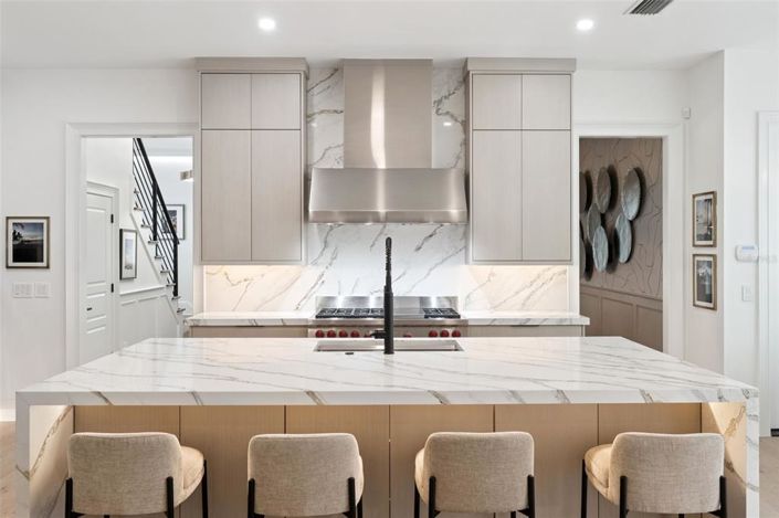 Image No.13-3 Bed Property for sale