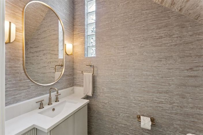 Image No.18-3 Bed Property for sale