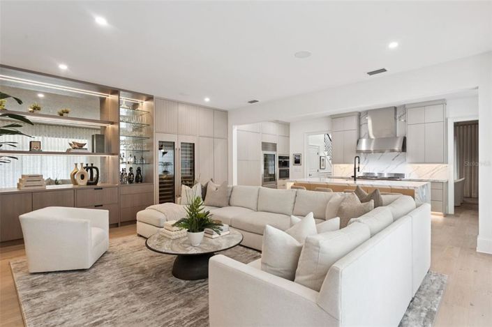 Image No.4-3 Bed Property for sale