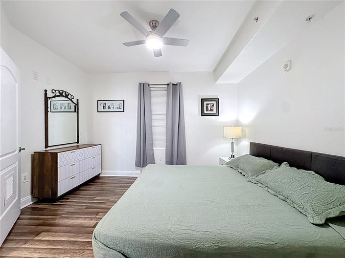 Image No.15-1 Bed Property for sale