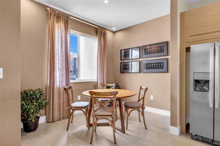 Image No.13-4 Bed Townhouse for sale