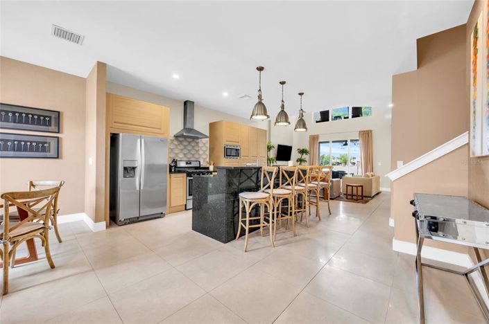 Image No.16-4 Bed Townhouse for sale