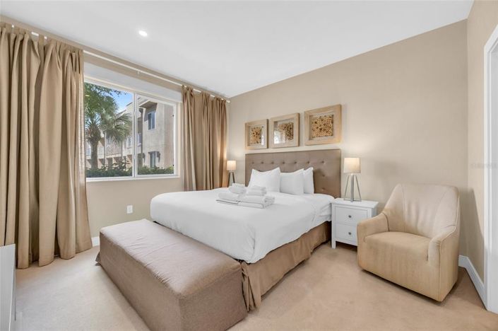 Image No.27-4 Bed Townhouse for sale