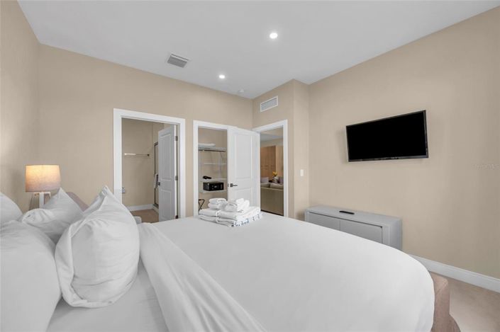 Image No.29-4 Bed Townhouse for sale