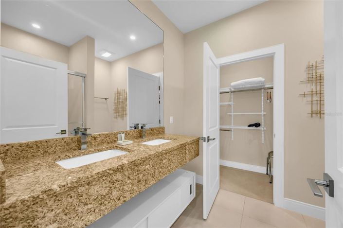 Image No.38-4 Bed Townhouse for sale