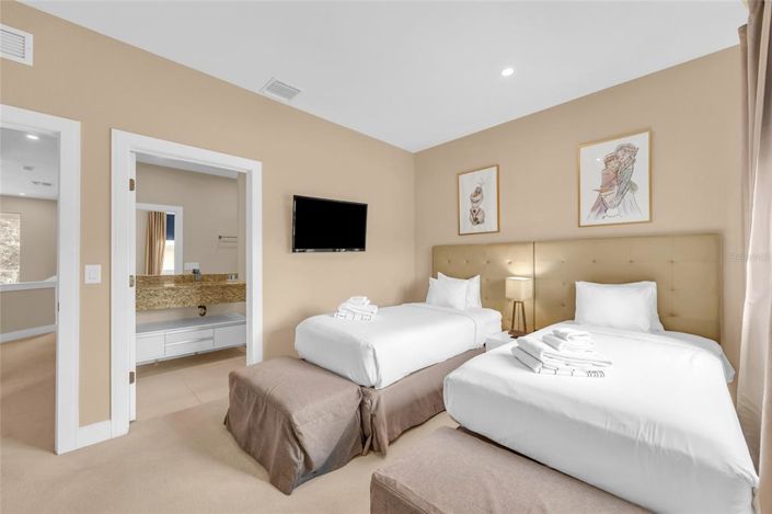 Image No.46-4 Bed Townhouse for sale