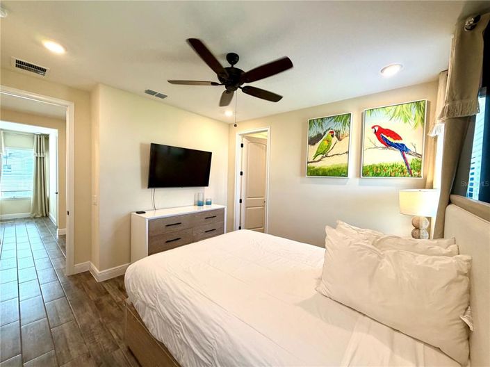 Image No.16-2 Bed Townhouse for sale