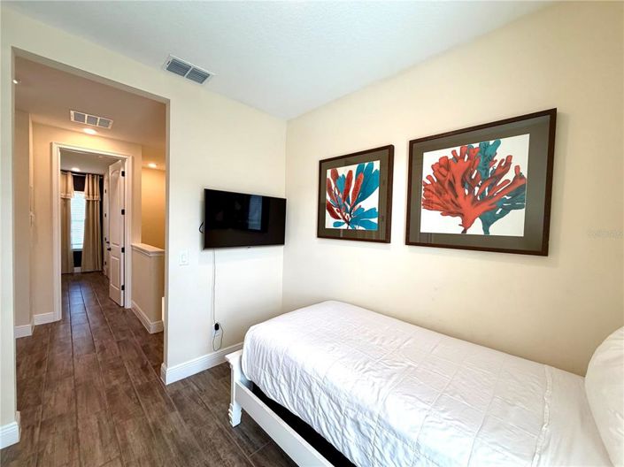 Image No.19-2 Bed Townhouse for sale