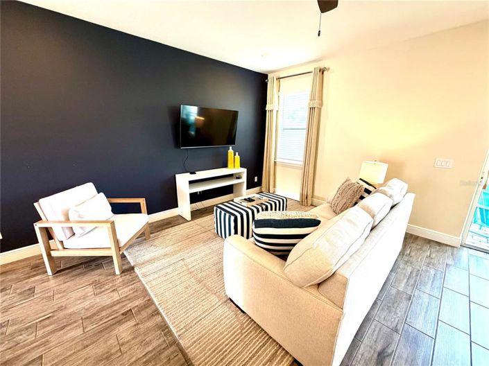 Image No.8-2 Bed Townhouse for sale