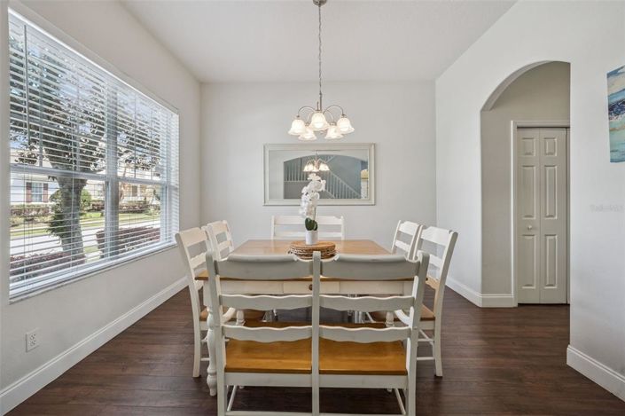 Image No.16-5 Bed Property for sale