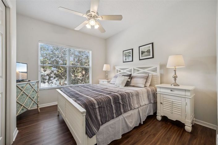 Image No.36-5 Bed Property for sale