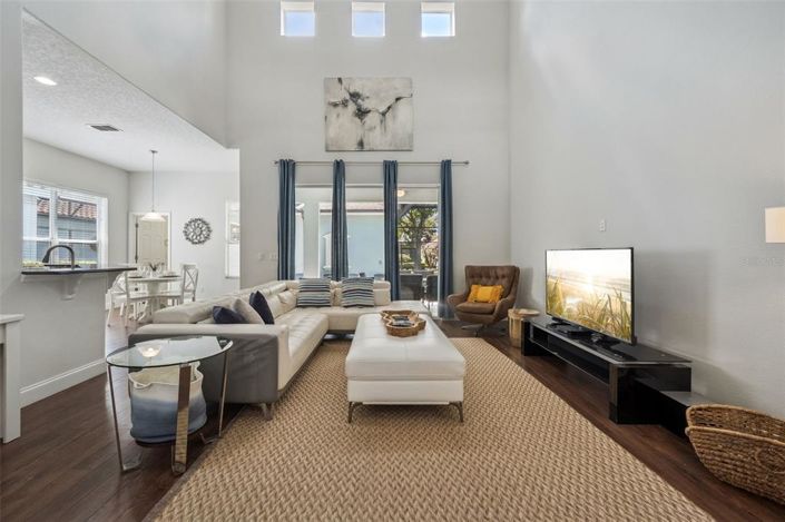 Image No.6-5 Bed Property for sale