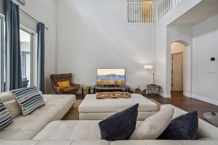 Image No.8-5 Bed Property for sale