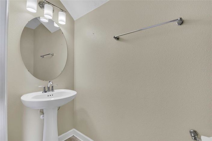 Image No.12-3 Bed Townhouse for sale