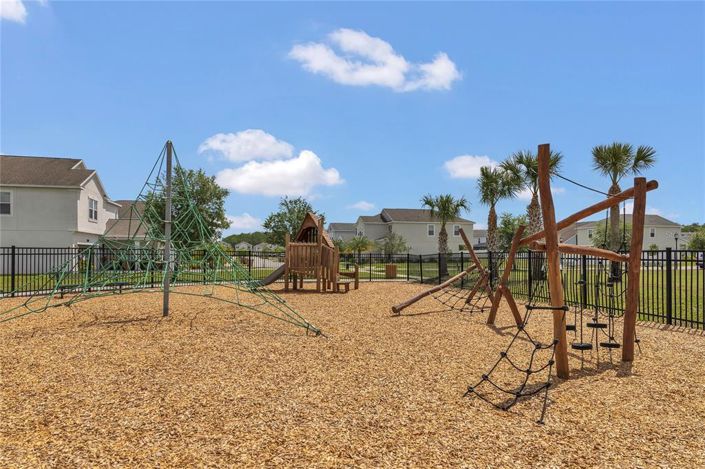 Image No.29-3 Bed Townhouse for sale