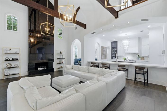 Image No.24-4 Bed Property for sale