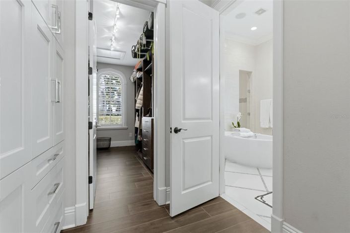 Image No.39-4 Bed Property for sale