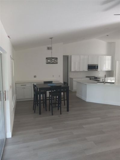 Image No.5-Propriété de 4 chambres à vendre à Kissimmee