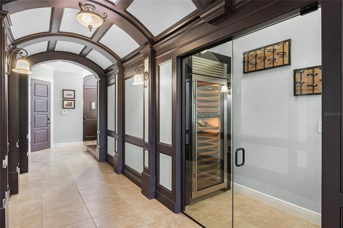 Image No.10-5 Bed Property for sale