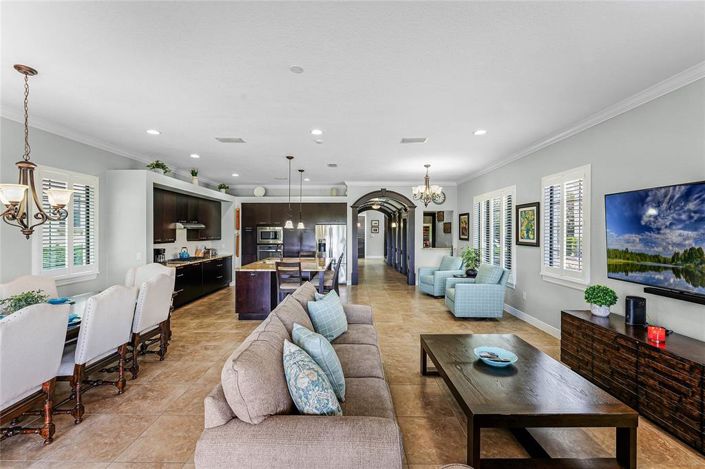 Image No.16-5 Bed Property for sale