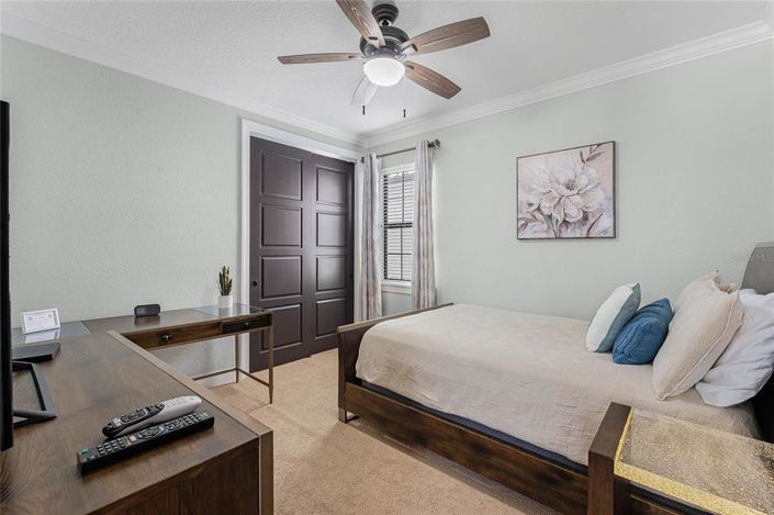 Image No.26-5 Bed Property for sale