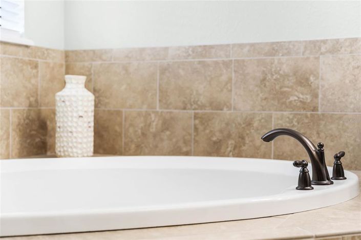 Image No.29-5 Bed Property for sale