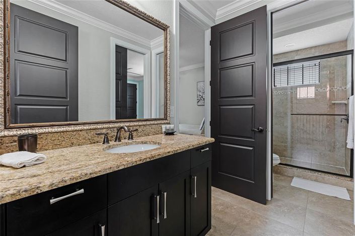 Image No.30-5 Bed Property for sale