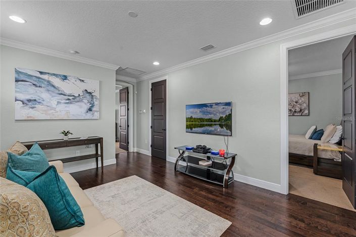 Image No.37-5 Bed Property for sale