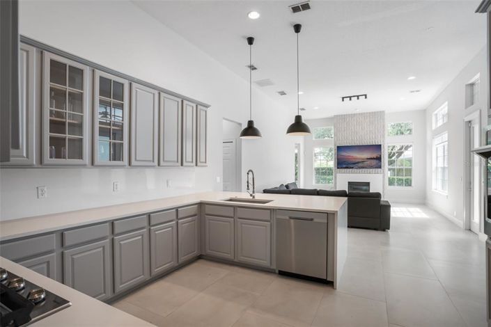 Image No.4-5 Bed Property for sale