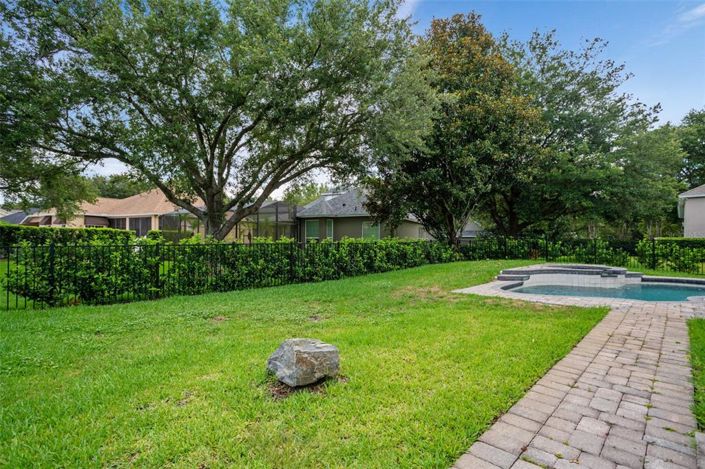 Image No.42-5 Bed Property for sale