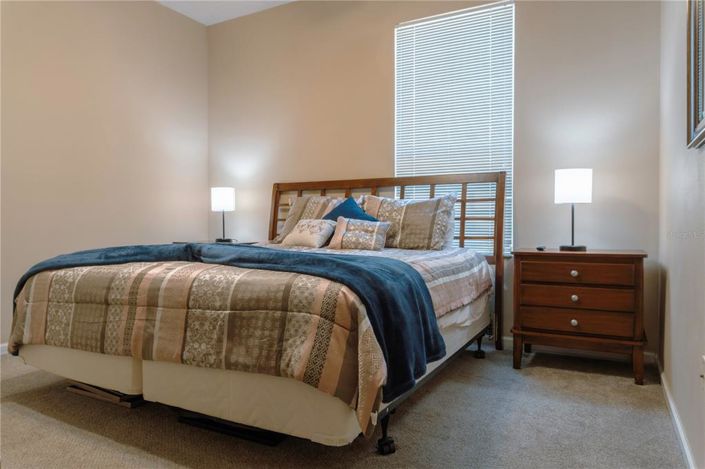 Image No.9-5 Bed Property for sale