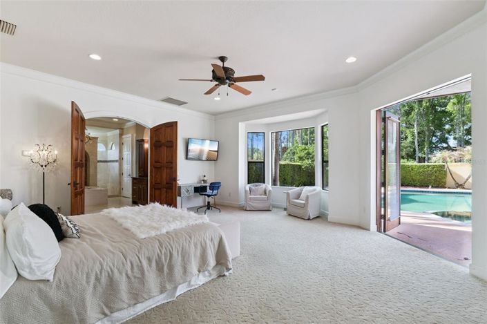 Image No.19-5 Bed Property for sale