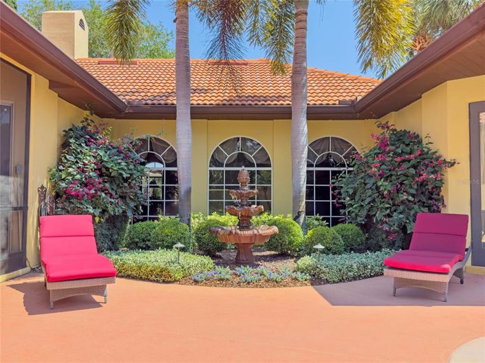 Image No.25-5 Bed Property for sale