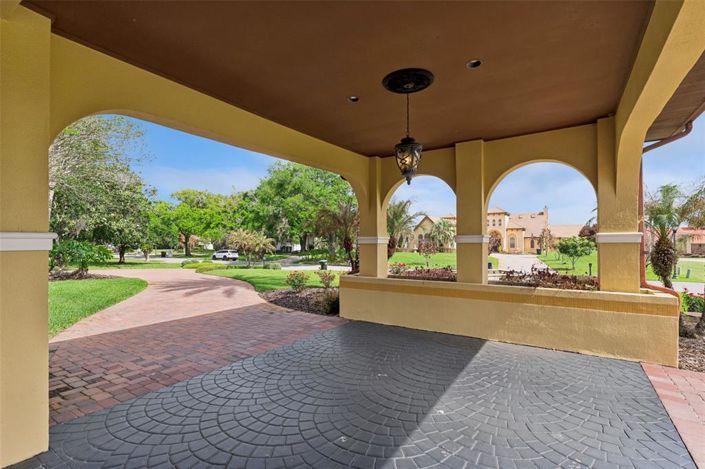 Image No.3-5 Bed Property for sale