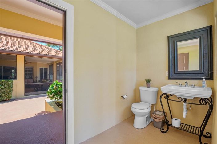 Image No.44-5 Bed Property for sale