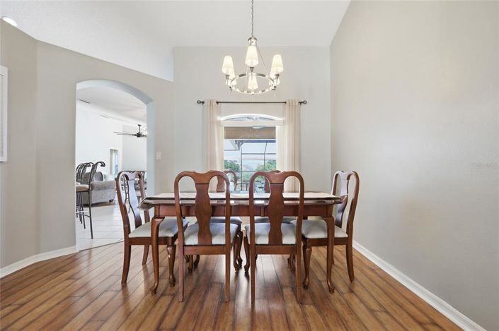 Image No.10-Propriété de 5 chambres à vendre à Clermont