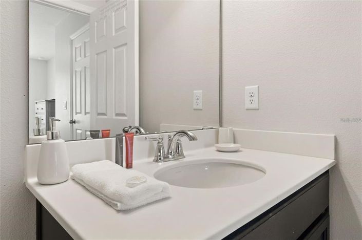 Image No.24-3 Bed Townhouse for sale