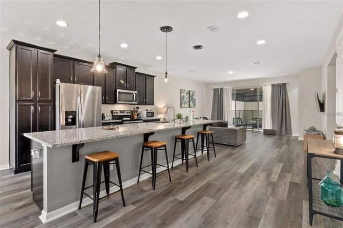 Image No.6-3 Bed Townhouse for sale