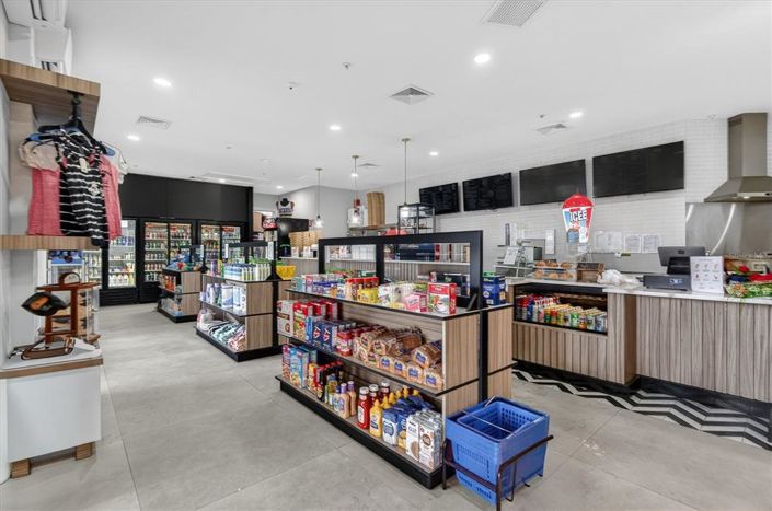 Image No.32-3 Bed Property for sale