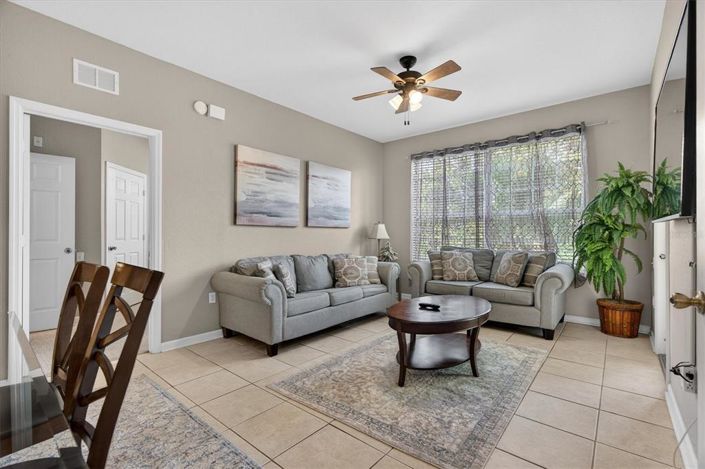 Image No.6-3 Bed Property for sale