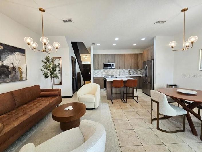 Image No.2-4 Bed Townhouse for sale