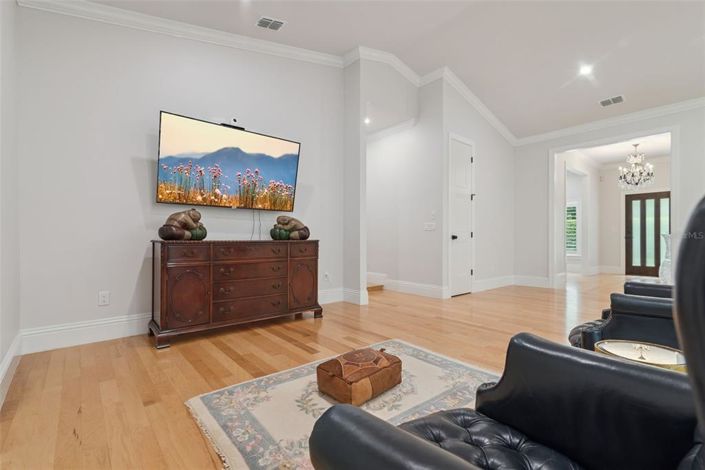 Image No.21-3 Bed Property for sale